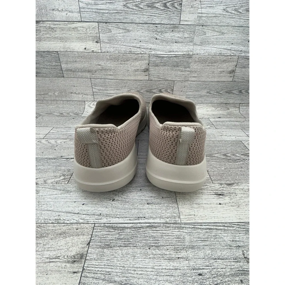 Skechers Go Walk‎ Max Slip On Sneakers Taupe Mesh Women's Size 9.5